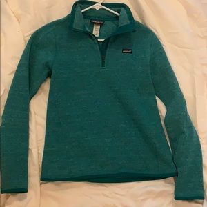 Patagonia women’s half zip pull over